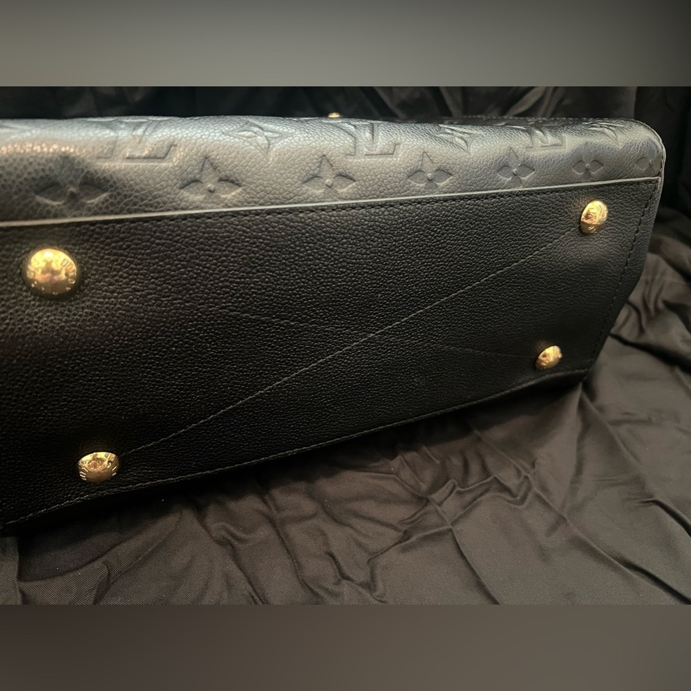 Louis Vuitton Montaigne MM Leather Handbag with Strap - Picture 9 of 14